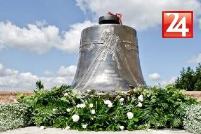 Ilustračný obrázok k článku Ojedinelé dielo: Knižka mapuje nitrianske zvony, autorovi museli pomáhať horolezci