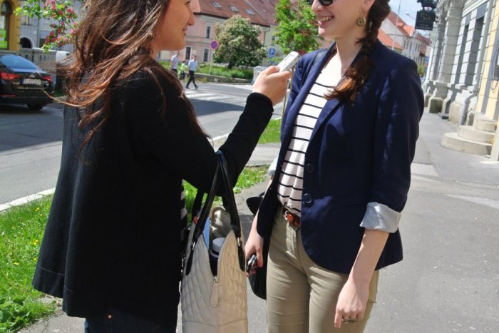 Ilustračný obrázok k článku Mladí žurnalisti v akcii: Členovia Rady študentov si vyskúšali prácu novinárov :-)