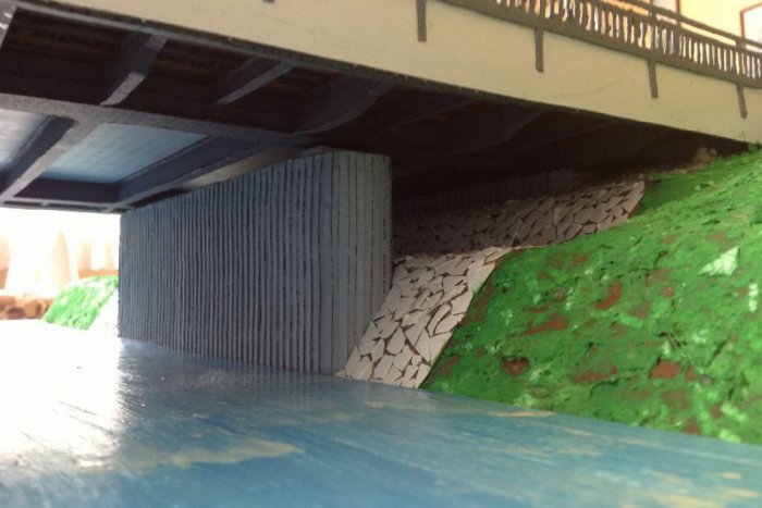 Ilustračný obrázok k článku Kúzelné dielo nitrianskeho študenta: Z lepenky postavil Chrenovský most