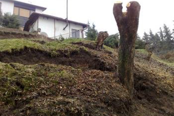 Ilustračný obrázok k článku Skvelá správa pre obyvateľov:  Investícia za milión eur by mala zabrániť ďalším zosuvom pôdy!