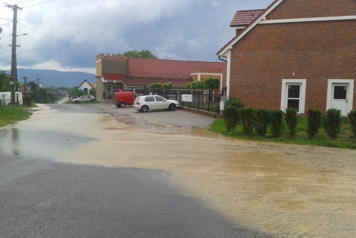 Ilustračný obrázok k článku FOTO: Očovú zasiahla prietrž mračien. Voda zaplavila domy, kurty aj štadión