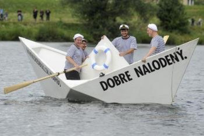 Ilustračný obrázok k článku Čo nás čaká v prvý júnový víkend? Tuningová party, splav Hrona, motorky, dychová hudba aj vypracované telá