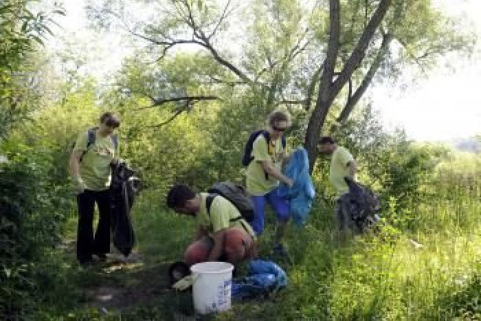 Ilustračný obrázok k článku Park M. R. Martákovej opeknie: Ruku k dielu môže priložiť každý