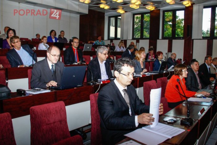 Ilustračný obrázok k článku Nové rozloženie síl mestského zastupiteľstva: Ako to bude v popradskom parlamente vyzerať?