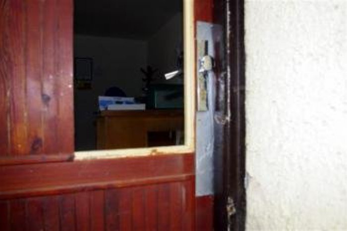 Ilustračný obrázok k článku Vlamačka na Novozámockej: V byte vyčíňal zlodej, zmizla obálka s peniazmi!