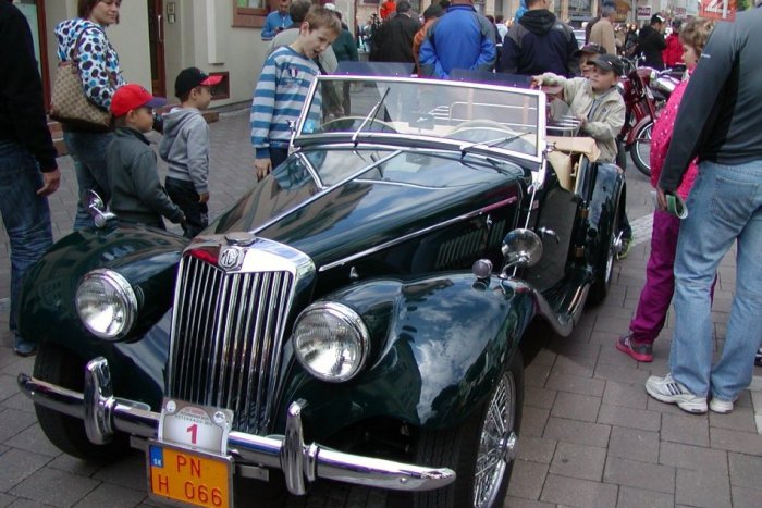 Ilustračný obrázok k článku Fotopozvánka na sobotu: Ružomberská ruža veteránov