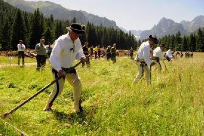 Ilustračný obrázok k článku PREHĽAD víkendových akcií: Metal, kosenie, súťaž hasičov, bedminton aj cyklovýlet