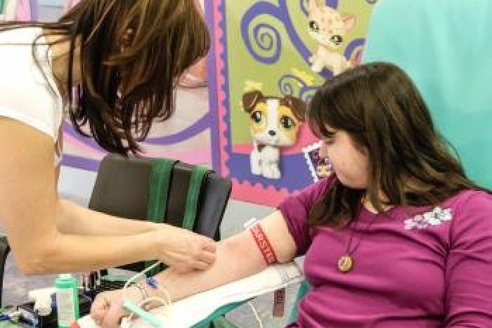 Ilustračný obrázok k článku Svetový deň darcov krvi pod Urpínom: Bojazlivci mohli odber sledovať naživo