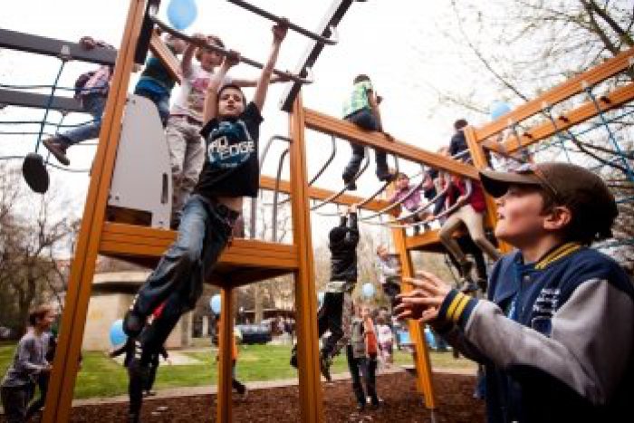 Ilustračný obrázok k článku Rozprávková akcia a Majster N: Mladé rodiny chcú získať peniaze na nové ihrisko!