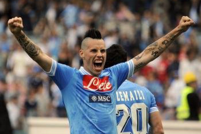 Ilustračný obrázok k článku Prestížna pocta pre slávneho rodáka: Hamšík je v desiatke top hráčov uplynulej sezóny