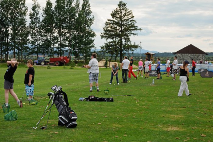 Ilustračný obrázok k článku Národný deň golfu: Čoraz obľúbenejší šport si mohol vyskúšať každý