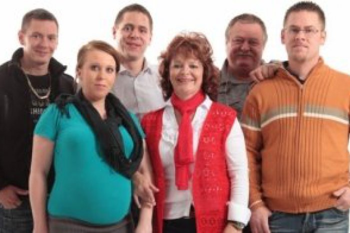 Ilustračný obrázok k článku Bučkovci zažili chvíle, na aké nezabudnú: Bitka na diskotéke a prepichnuté pneumatiky!