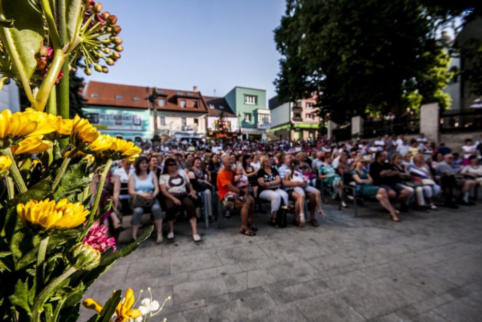 Ilustračný obrázok k článku Leto sa nezadržateľne blíži, mesto prezradilo, čím ide lákať ľudí: Popradské tromfy na túto sezónu!