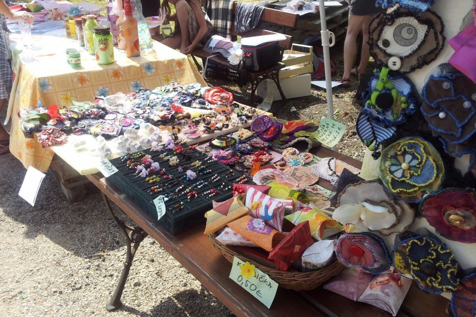 Ilustračný obrázok k článku Aj vy máte radi čačky-mačky či ručne vyrábané vecičky? Obľúbený trh čoskoro opäť priláka Bystričanov