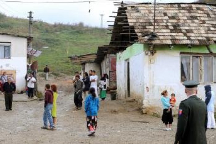 Ilustračný obrázok k článku Bitku Rómov riešia na najvyšších miestach. Splnomocnenec pre rómske komunity rokoval so starostom