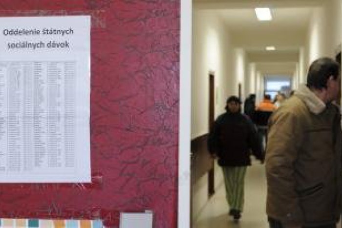 Ilustračný obrázok k článku Dávky v hmotnej núdzi: V okrese Spišská je od nich závislých vyše 12 000 ľudí