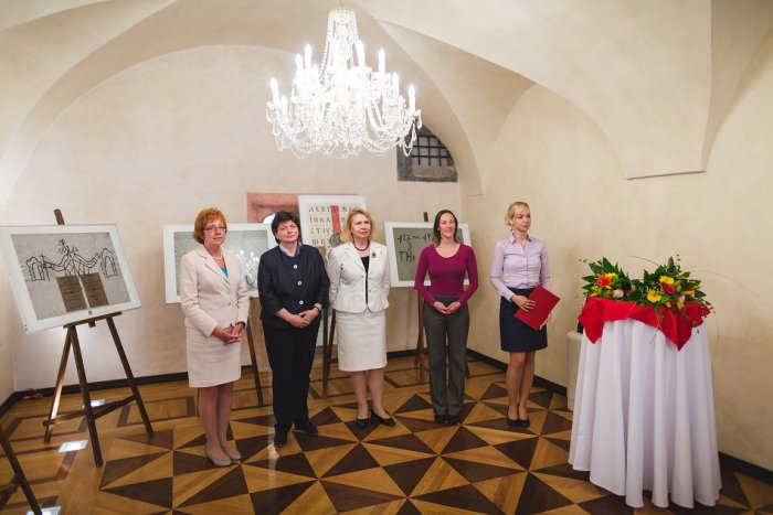 Ilustračný obrázok k článku Na radnici otvorili výstavu venovanú vierozvestcom: Viceprimátorka privítala vzácnu bulharskú návštevu