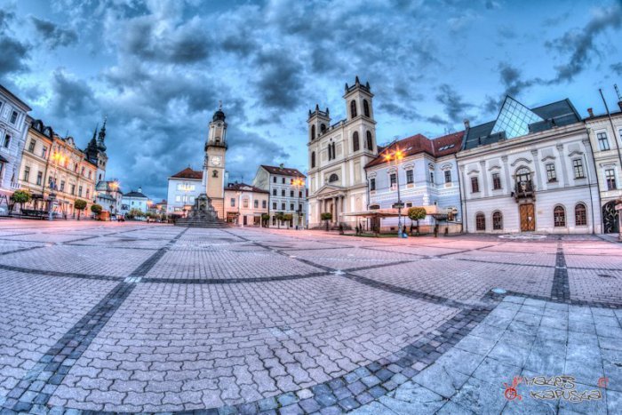 Ilustračný obrázok k článku Korzo slávnostne otvoria už o pár dní: Centrum mesta s novým zeleným asfaltom!