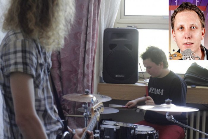 Ilustračný obrázok k článku Tomu sa povie milovník hudby: Poslanec venoval bystrickým kapelám svoju ročnú odmenu