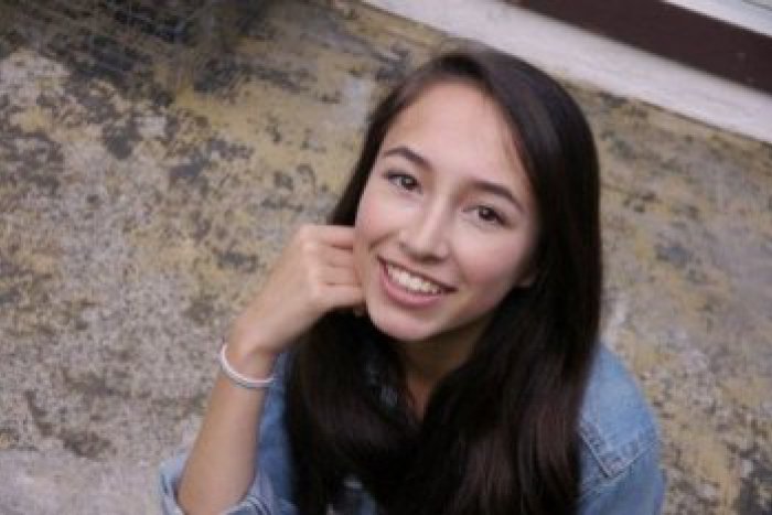 Ilustračný obrázok k článku Školáčka (15) vyvinula baterku, ktorú rozsvieti teplo rúk