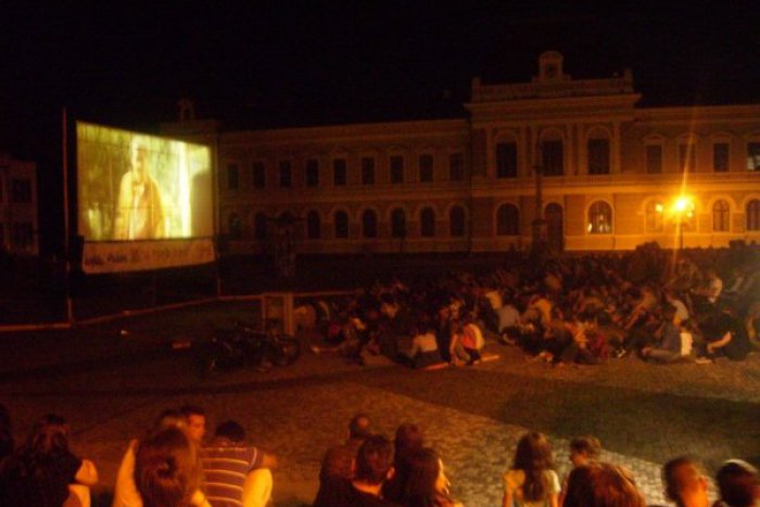 Ilustračný obrázok k článku Bažant Kinematograf zavíta do Nitry: Na aké filmy sa môžeme tešiť?