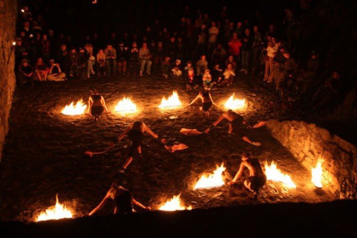 Ilustračný obrázok k článku Hrad Strečno opäť privíta strašidlá: Na prehliadke nebude chýbať ani Dr. Frankenstein