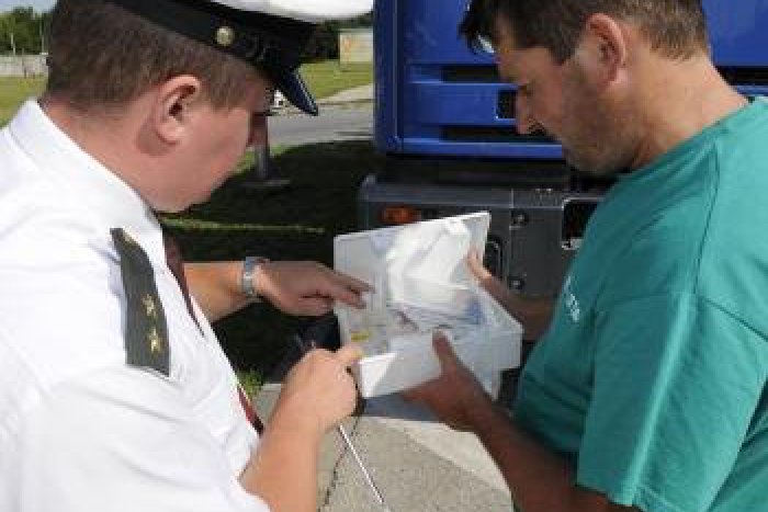 Ilustračný obrázok k článku Policajti si posvietili na Revúčanov: Vodiči predvádzali poskytnutie prvej pomoci