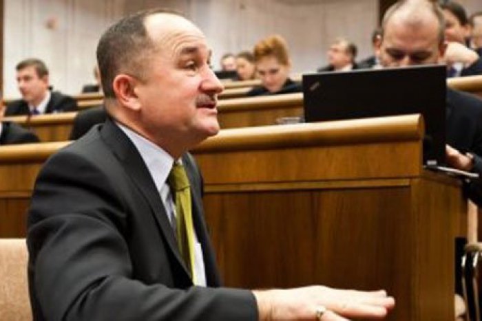 Ilustračný obrázok k článku Kandidát pravice na župana stále nie je známy: Postavia sa strany za Galbavého?