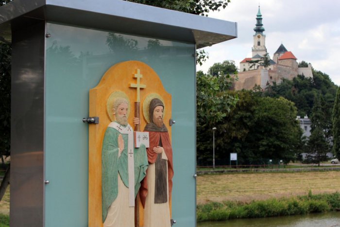 Ilustračný obrázok k článku Pamätník venovaný Cyrilovi a Metodovi: Vyrástol rovno pri rozostavanom obchodnom dome!