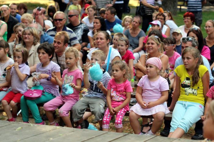 Ilustračný obrázok k článku Detské divadlo a slovenský Bocelli: V parku sa začalo kultúrne leto