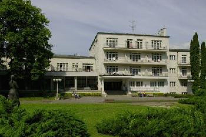 Ilustračný obrázok k článku Sliačskym kúpeľom vraj hrozil konkurz: Na udržanie 150 džobov dal štát 1,5 milióna €