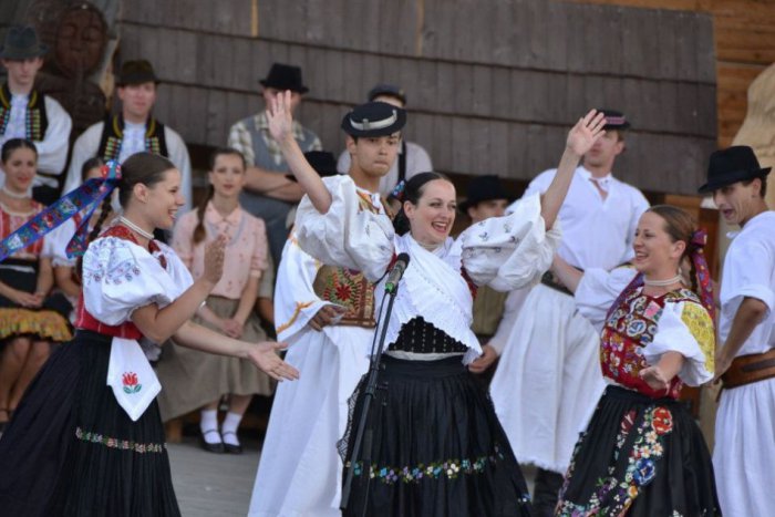 Ilustračný obrázok k článku Úspech folkloristov spod Urpína: Mladosť sa z festivalu vrátil s hlavnou cenou