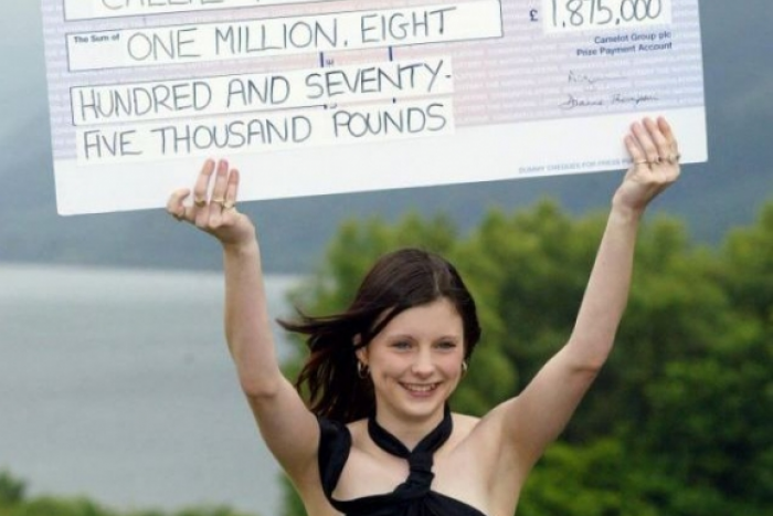 Ilustračný obrázok k článku Výhra v lotérii Britke zničila život, bez peňazí je šťastnejšia