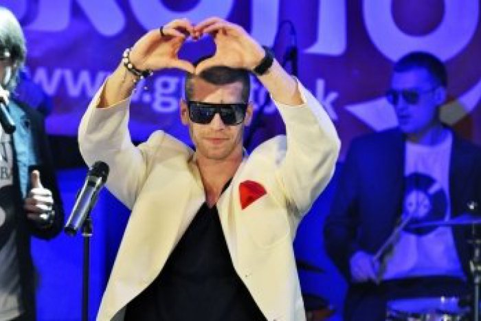 Ilustračný obrázok k článku Brezno zažije žúrku tohto leta: Majk Spirit to rozbalí so svojou live šou