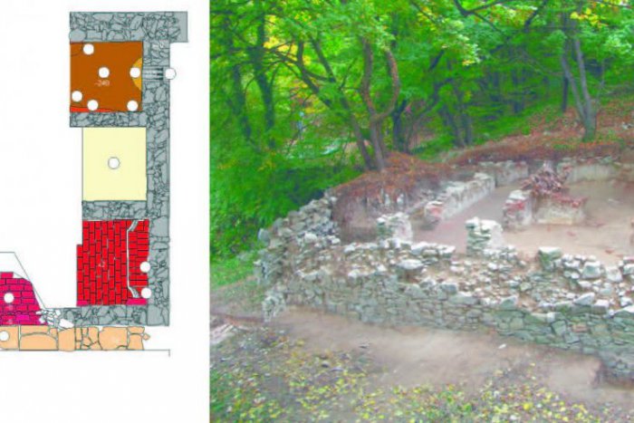 Ilustračný obrázok k článku V Zoborskom kláštore začal svoju púť aj Cyprián: Osadia tu informačnú tabuľu