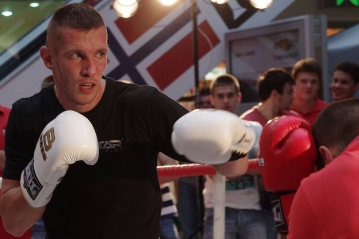 Ilustračný obrázok k článku Boxovať sa bude celú noc: Toto je humenský plán nezdolaného boxera Tomiho "Kida" Kovácsa