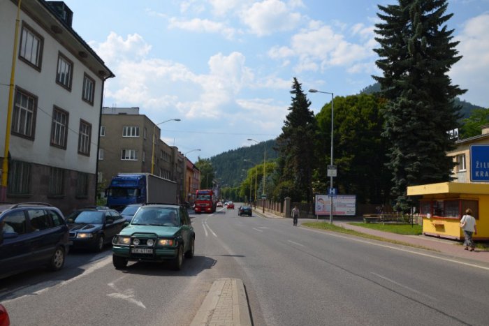 Ilustračný obrázok k článku Výmena asfaltového koberca pri Poliklinike, využite obchádzky