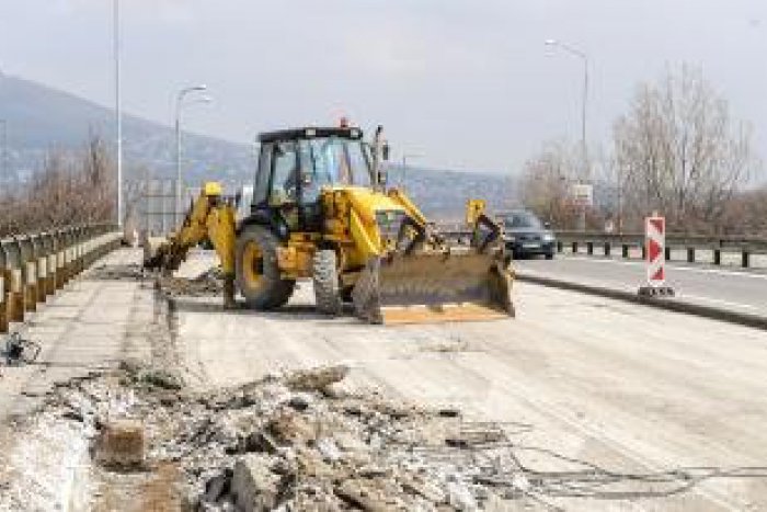 Ilustračný obrázok k článku Budovanie nových ciest v BB kraji: Kde všade a čo sa má postaviť?