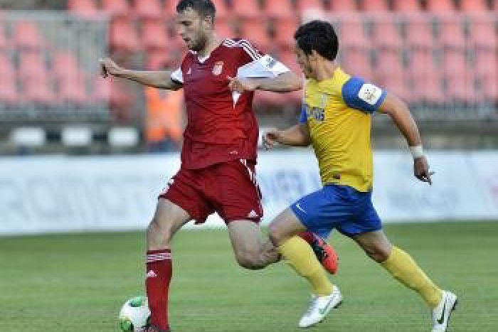 Ilustračný obrázok k článku Smutní Košičania sa domov vrátili bez bodu: Bystrica nás zdolala po školáckych chybách