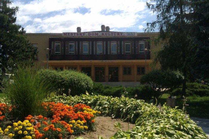 Ilustračný obrázok k článku KOMENTÁR: Ako sa v Revúcej (ne)prezentuje kultúra...