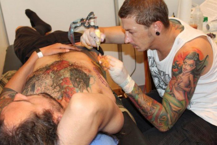 Ilustračný obrázok k článku Rozmýšľate nad tetovaním? Pozor na nebezpečné farby