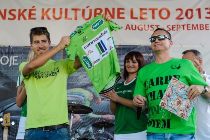 Ilustračný obrázok k článku Prehratá stávka poslanca so Saganom: Vieme, čo musí známy politik dnes urobiť