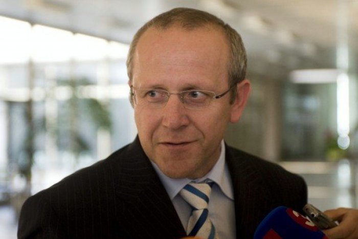 Ilustračný obrázok k článku KDH pred voľbami do VÚC vyčkáva: K štvorici strán sa zatiaľ nepridá