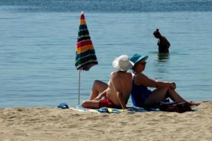 Ilustračný obrázok k článku Úradníci v Detve dovolenkujú: Radnica vybavuje len nevyhnutné veci