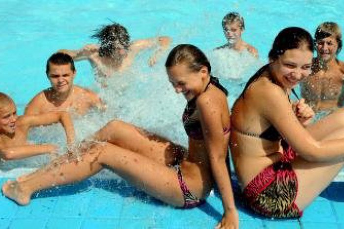 Ilustračný obrázok k článku Na kúpaliskách padali rekordy: Cez víkend ich navštívilo aj 400 ľudí