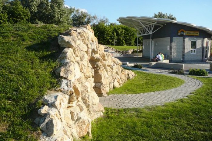 Ilustračný obrázok k článku Letné kino v Topoľčanoch: Bude či nebude?