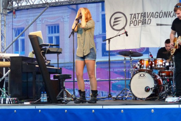 Ilustračný obrázok k článku Katka Knechtová rozospievala a roztancovala popradské námestie