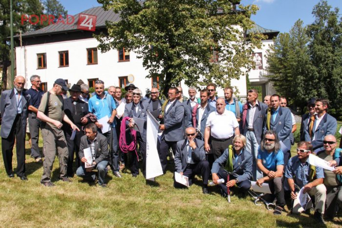 Ilustračný obrázok k článku Horskí vodcovia oslavovali. V Tatrách pôsobia už 140 rokov