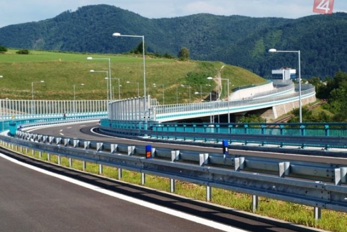 Ilustračný obrázok k článku Bystrický obchvat funguje už rok: Toto sú cifry, ktoré ho charakterizujú!