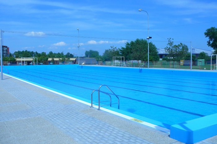 Ilustračný obrázok k článku Čistota vody na kúpalisku je vraj zlá a Rómovia naplatia vstupné: Predsudky či realita?